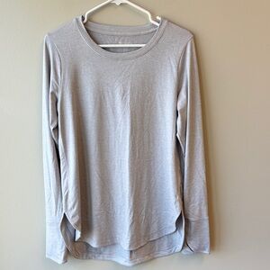 Athleta Light Gray Long Sleeve Women's Tee